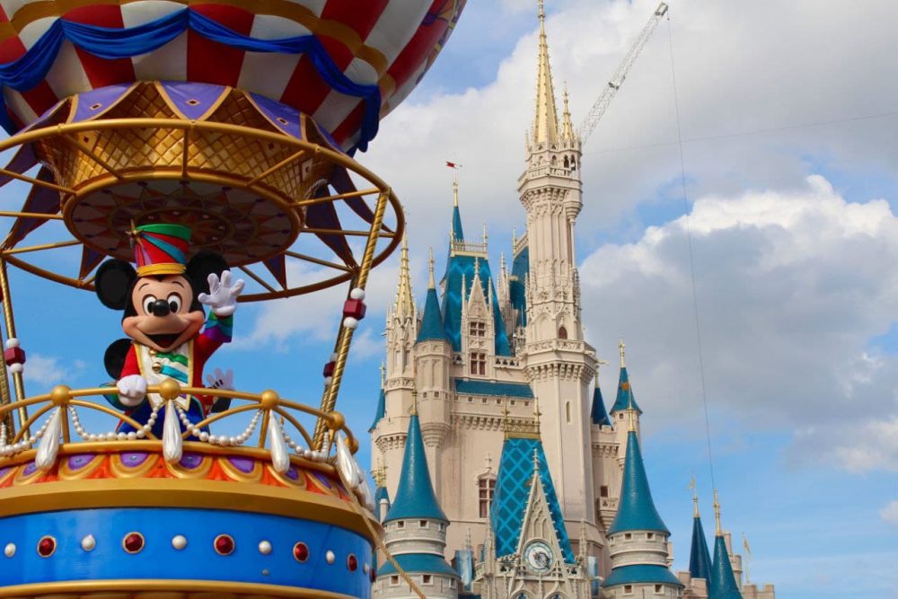 How Much Do Disney Workers Make An Hour